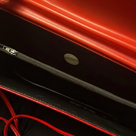 Red Vintage Suitcase Bag! Like New - Picture 6 of 6